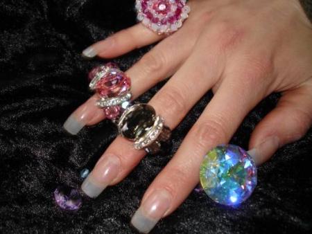 pose en resine naturelle plus bijoux fait par moi