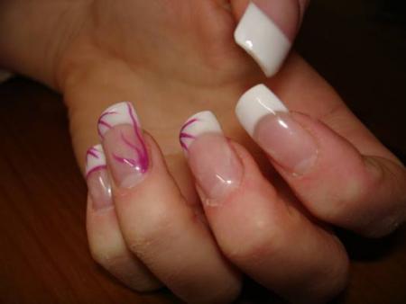 une french  toute simple avec petite deco rose